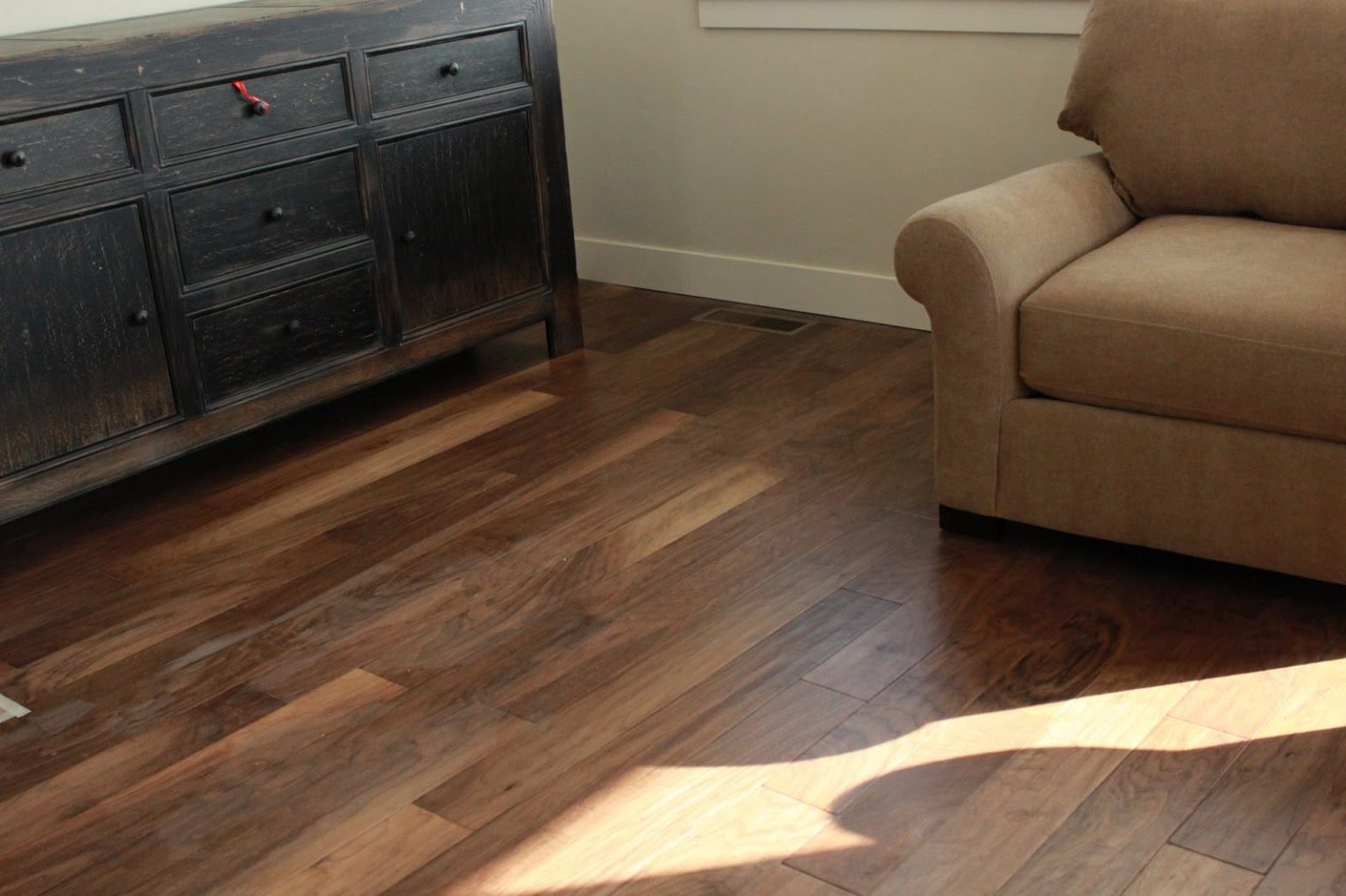 ENGINEERED WOOD Designer Home Interiors