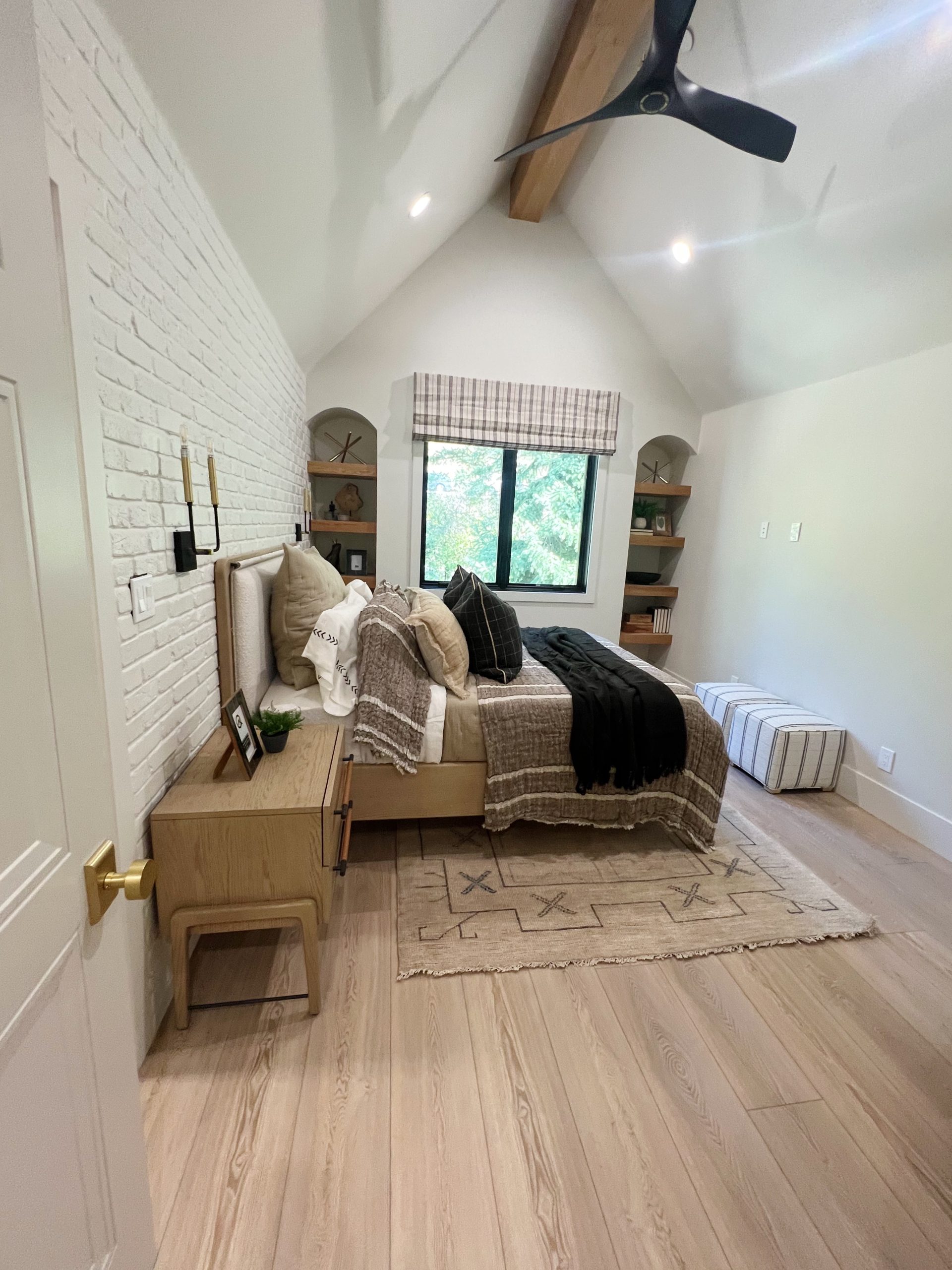 Image gallery image